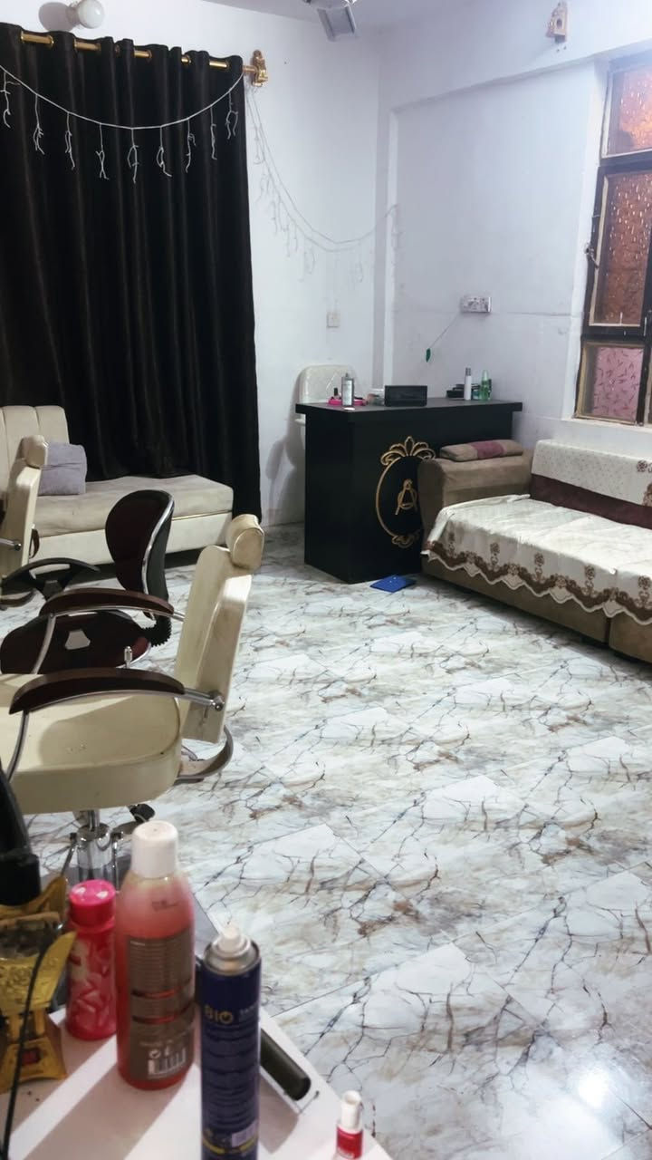 مكلفه بنشر مركز عروس غزل هو خياطة هو جيم هو صالون  بحي الحر قريب مجمع ريحانه صاير عل شارع السعر ١٢ مليون


**إذا كنت صاحب هذا الإعلان وتريد حذفه لأي سبب، رجاءا أرسل رسالة إلى الدعم الفني**