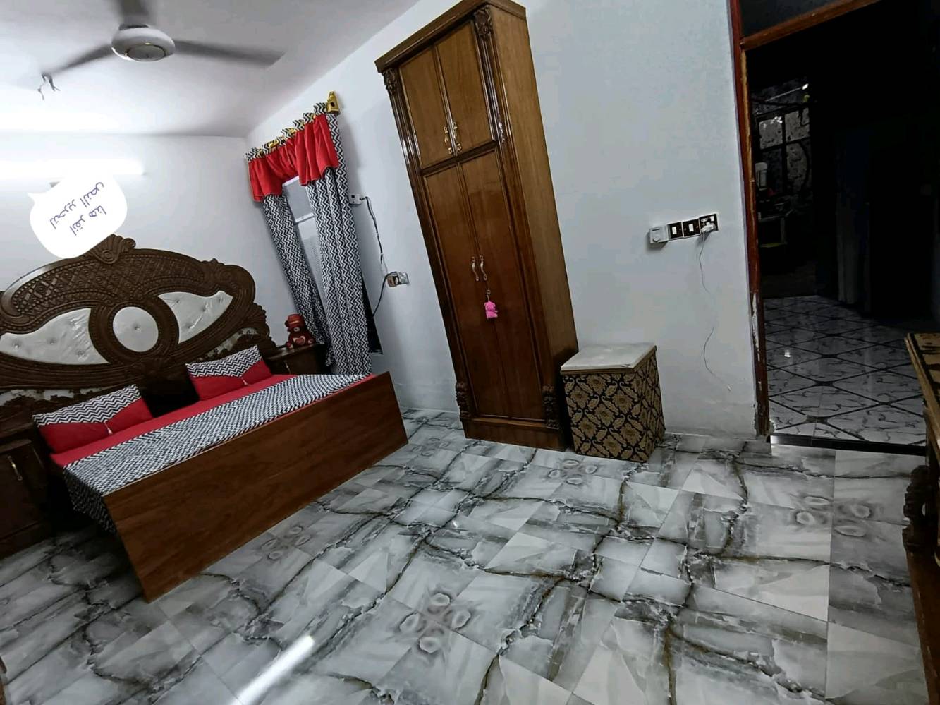 السلام عليكم بيت للبيع أبو غريب حي الشهداء بناء جديد
المساحة 120 متر طابقين قرب جامع الرحمان الرحيم والسوق 
طابو صرف تحويل ثاني يوم افتحلك بيان السعر 105وبي مجال بسيط مراسله واتساب *********** اوو مراسله خاص