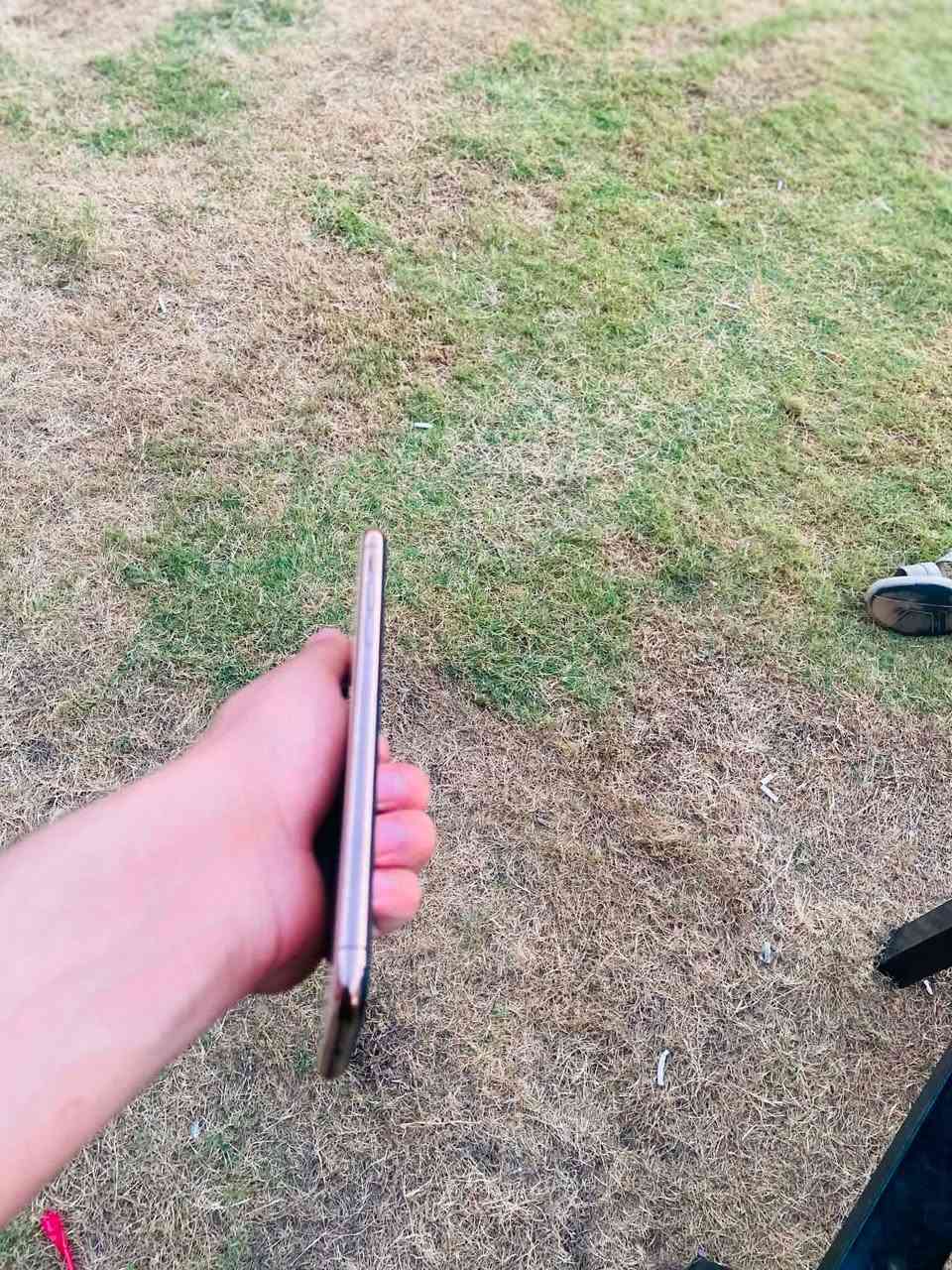 السلام عليكم أيفون xs maxجهاز نضيف دبل خط 256 بطاريه 100 بدلتها إني مبدل بطاريه فقط للبيع ويرهم مراوس ب ابيضّ أو اسود السعر 250 وبي مجال شي قليل 
للاتصال ‭***********‬
