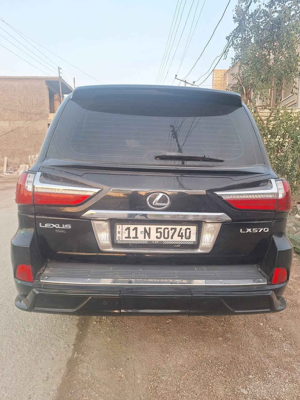 سلام عليكم الكزز 10 محدثه 21 دخم تاير كير محرك شركه صبغ البنيد وشويه بكصت القماره ولجاملغات الماميه بس بدون حادث السعر 300 قفل او مراوس حسب القعاعه *********** وتساب
