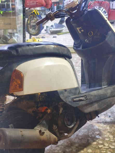 السلام عليكم
دراجه بوليس بأسمي الدراجه 
بوشه 55 سلف 55 كابريتر جديد ضفيرة جديده تايرات جديده كهربائيات شغاله كامله سلف نكره هندر واحد تشتغل 
باتري جديد دشبول جديد دراجه نضيفه خير من الله 
 دهن بدتله اليوم امزويل الاصلي نقصهة كفرات عله شوية ترتيب دراجه مال جنايه مشتغليهة شغل صحيح
سعر 500 و بيهة مجال للطيبين
مكاني بغداد الدورة شارع الصحه 
رقمي *********** واتساب متواجد
