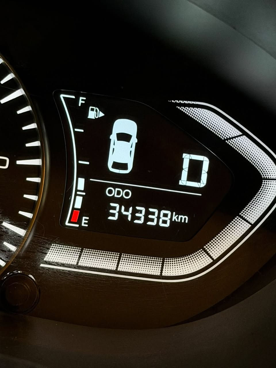 شانجان السفن 2025
ماشيه 34 الف 
جديده جدا 
بيها شخط بين الباب وجاملغ الخلفي  سويته على كده فقط

بعدها داخله بضمان الشركة سيرفس بشركة 

فتحه 
كامره
شاشه 
سويج عدد2 
دومشيه ارضيه وكشنات 
حساس خلفي 

السعر:  93 ورقه 

مكان السياره بغداد حي الجهاد 

***********
