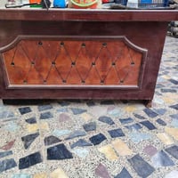 ميز مكتب • نظيف • ميسان ابورمانه