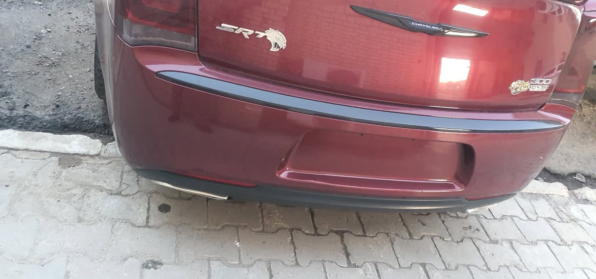 السلام عليكم 
اوباما فئة C موديل ٢٠١٩ مرمزة ٢٠ ما مرقم تترقم اي محافظة تريدها 
السيارة حلوة وتخبل لونها كرزي وارد امريكي حادثها شبر بالبنيد ومرجع بلادي 
فول مواصفات ما عدى الرادار 
فتحة 
بصمة 
تبريد قطعتين 
ويل قياس ٢٠ بلادي 
تايرات بالباكيت 
باتري جديد بالباكيت 
دوشمة كاملة وشغل درجة أولى 
عليها ادامة كاملة من كلشي 
محرك ٦ سلندر ٣٦٠٠ 
تدفئة تبريد بالكشنات والاستيرن 
كرسي السائق خزن 
استيرن خزن ميموري 
الكراسي كهرباء
الجام اوتوو
بيها منظومة زنون بلادي هنة والعدسات الاصليات سعرهن ٤٠٠ دولار 
وبيها عين الشيطان 
بيها لدات بالدعامية الامامية والخلفية لد نشرة 
التايرات تو سايزز 
الأمامي 20/45/245 
الخلفي 275\40\20
فتحة كاملة قطعتين 
الداخل اسوود جلد والسقف بيجي 
ثلاجة امامية وتبريدها ثلج 
شاشة كار بلي بلادي 
نقصها حدادية تعبانة ومستحقة 
سعرها ١٧٨ وبيها مجال بسيط
مكان السيارة بغداد 
غير متواجد على الفيس
***********
