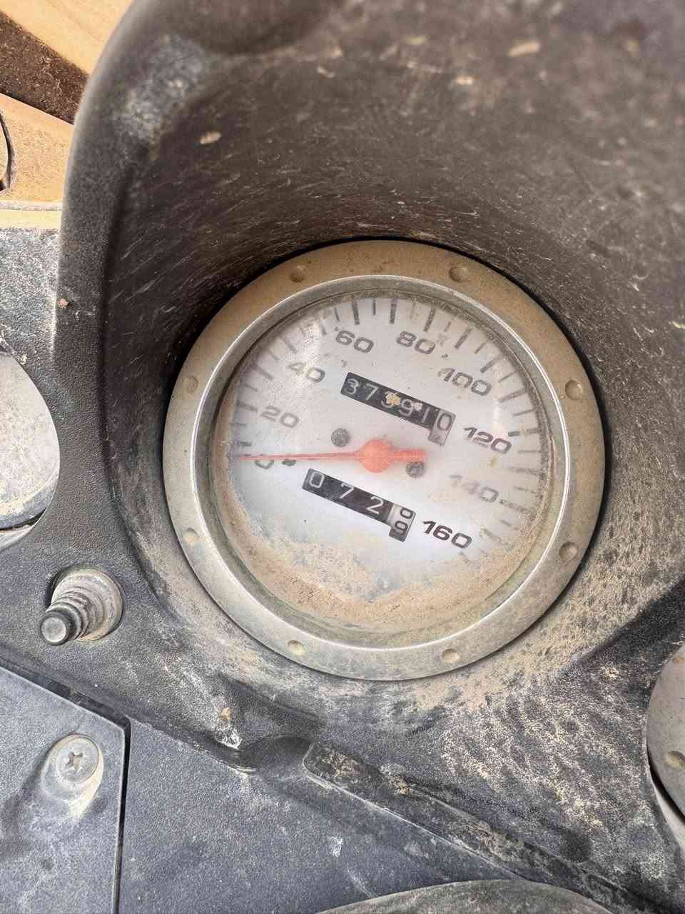 فورزه 06 للبيع 
عطلانه يحتاجلها سلف وباتري وكابريتر 
مهموله رايدها ب 300 الف وبيها مجال


**إذا كنت صاحب هذا الإعلان وتريد حذفه لأي سبب، رجاءا أرسل رسالة إلى الدعم الفني**