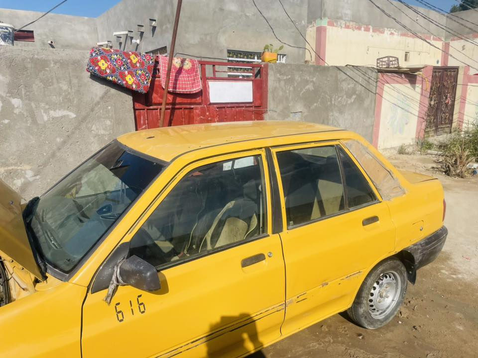 السلام عليكم السياره للبيع مكفوله كفاله عامه كير مكينه حداديه دواخل جدد خياسات موضحات بلصوره بلجيس جدد بسمي  رقم إنكليزي الجديد السعر 25 وبيها مجال لشراي رقمي *********** متواجد واتساب.
مكانها نجف ابو صخير
