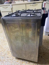 طباخ • ٤ مشاعل • نضيف جداً