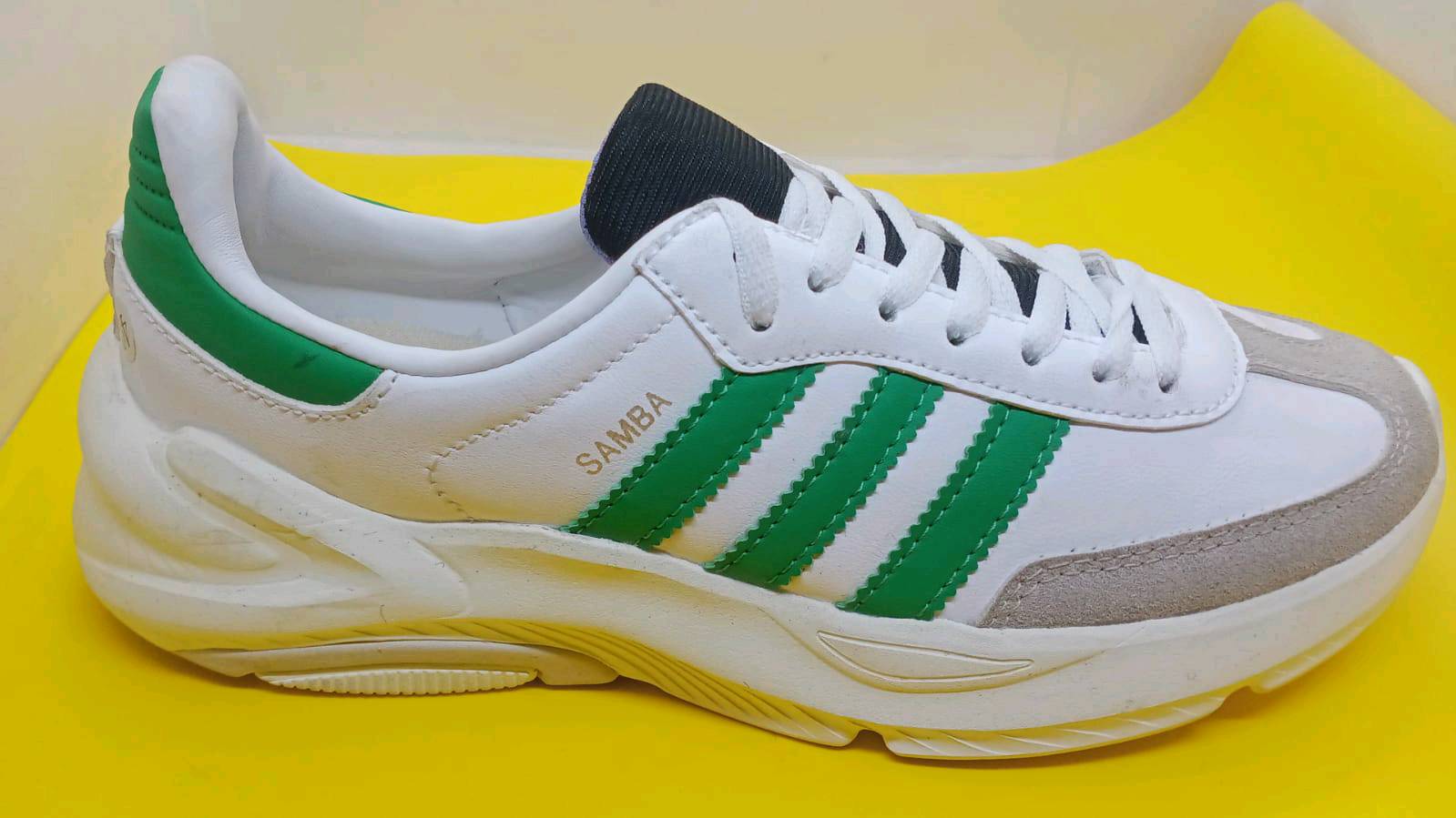 احذية ماركات عالمية اشكال وقياسات مختلفة وعندي اكثر .. اي قطعة تعجبك راسلني