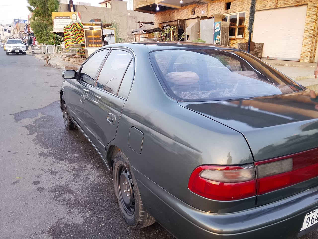 السلام عليكم
فرخ بطه للبيع موديل 1992 لون زيتوني صبغ عام جامليه جامات كهرب كير توماتيك تبريد مشروع وطني سنويه لل 2030 تنتهي كابون بانزين ماستر  صاحبها الشرعي موجود 
السعر المطلوب 50 وبيها مجال للطيبين 
رقم الهاتف ***********
