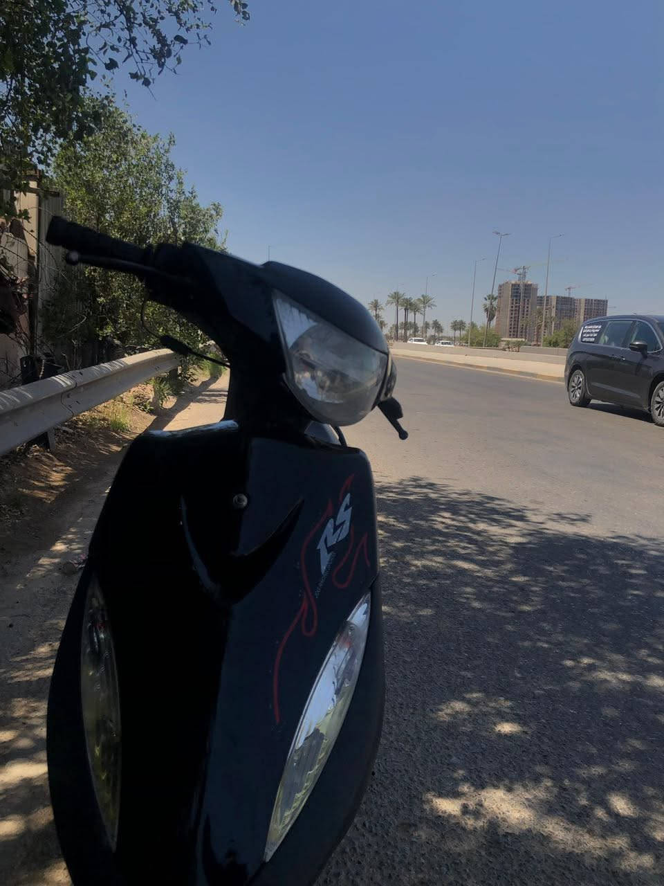 السلام عليكم
للبيع مكفولة كفالة عامة فقط الاشاير متشتغل الباقي كله شغال و مكفول السعر 650 و بيها مجال حگ الجية
مكانها الامين الثانية
***********

