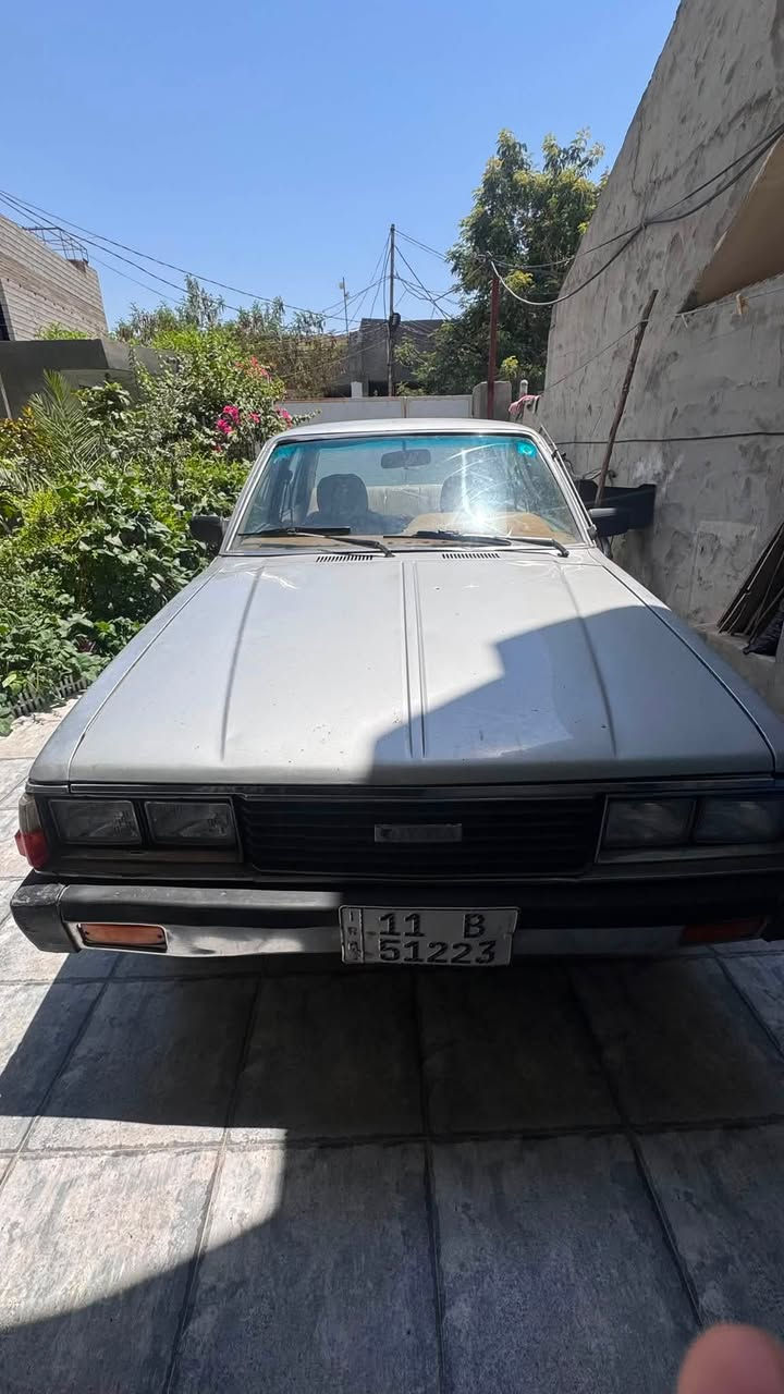 كراون 1981
للبيع السياره جاهزه كير ومحرك كفاله عامه 
تبريد شغال رقم بغداد وبأسمنه ومشروع وطني وين ميعجبك تحول السياره مال جني وبس الرغابه يعرفون قيمتها 
السعر 44 ورقه وبيها مجال للتفاوض 
للاستفسار اتصل ع هذا الرقم 
***********
