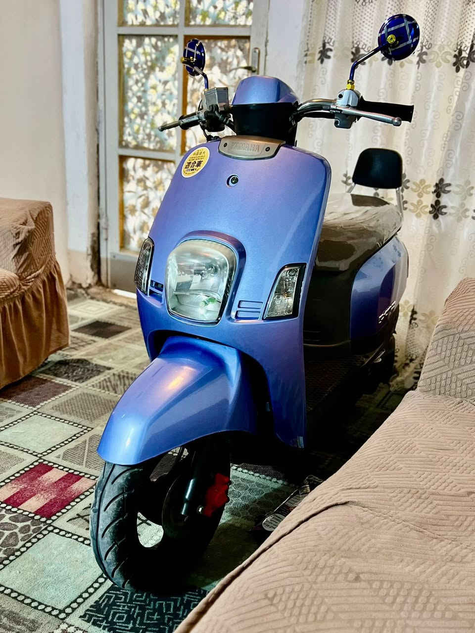 السلام عليكم 
دراجه بوليس للبيع حاويه صار اقل الشهر 
بوشه ٥٥ بلاد دراجه مزوده من طول لطول لكفر ألاصلي موجود اسود كلجاات رياضي بلاد شلعه ومعدل فول
السعر مليون و٢٥٠  وبيه مجال قليل.
وهاذا رقم صاحب الدراجه
***********
