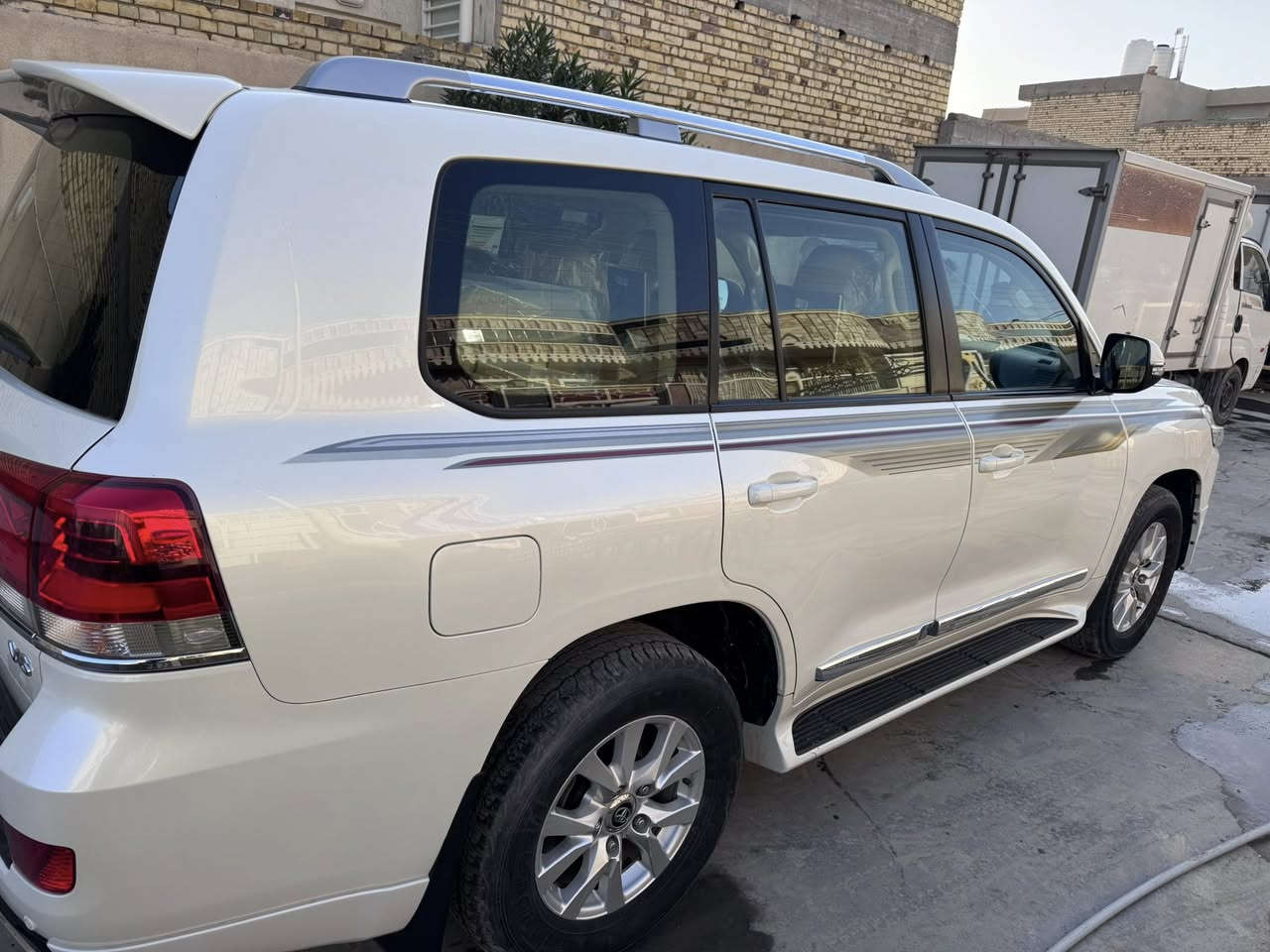 لاندكروز بريم اصل موديل 2016 سياره كفاله وجاهزه من كلشي وباسمي والتحويل مباشر للتواصل ‭٠٧٧١ ٦٤٨ ٧٥١٩‬ المكان ميسان
