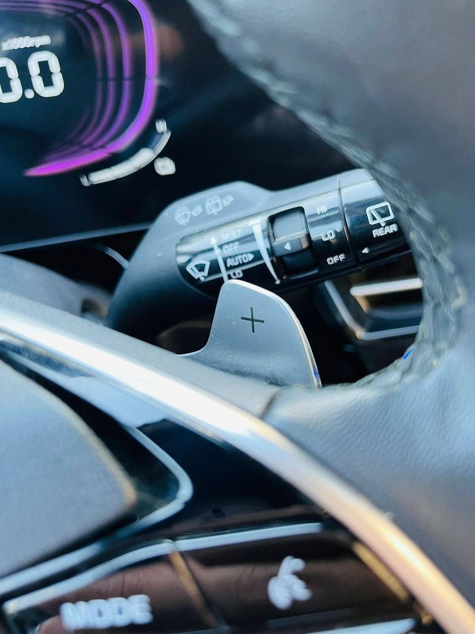 سلام عليكم
كيا نيرو هايبرد 2023 وارد امريكي  رقم بغداد
حادثه فقط قبق جنطه ممبدل راجع السياره ليبل واحد ودعاميه اماميه ايرباك طاك
صور الحادث موجوده ويه الصور 

• رادار 
•داخل جلد
• تحكم ستيرن
• تشغيل عن بعد 
• قياده ذاتيه (تحديد مسار)
• مثبت سرعه 
• توقف ذاتي ( توقف الامان)
•  كشن سايق كهرباء 
• نظامين سبورت وايكو
• ⁠شاشه لمس قطعه كامله مومنفصله 
• هاند بريك بصمه 
• اوتو هولد auto holld
• تدفئه كشنات
• ⁠شحن تليفون واير ليس (لاسلكي)
• ⁠تبريد قطعتين 
• ⁠تبريد الامامي مزدوج ومنفصل 
• ترحيب بالشاشه عند القفل
• رادار نقطه عمياء 

السعر 160 وبيه مجال

مكاني بغداد حي الجهاد ***********
