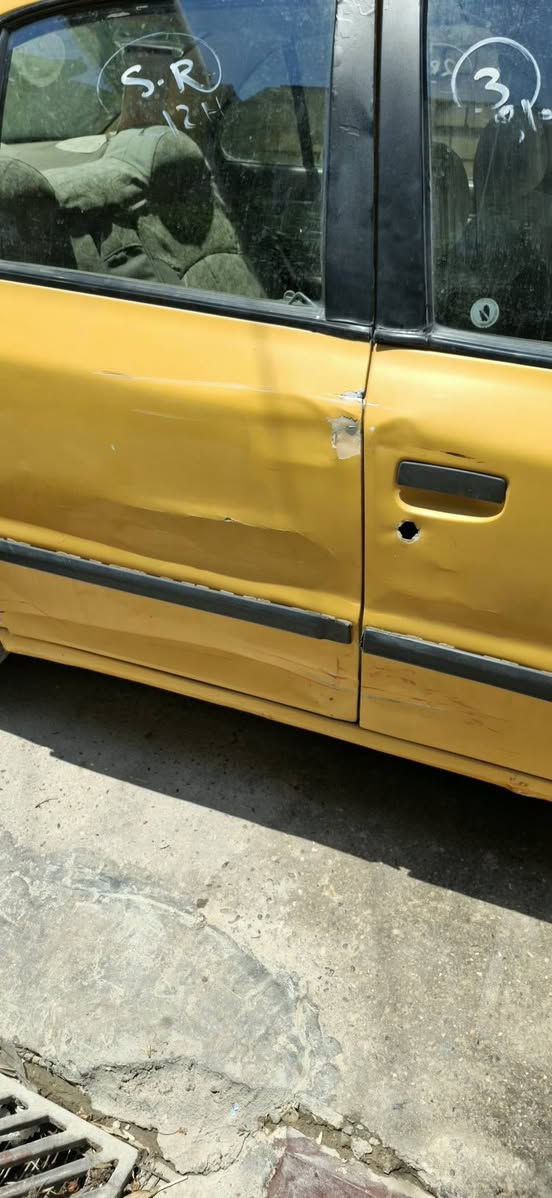 سلام عليكم خواني سياره للبيع خير من الله بيها ضربه موضح بل صوره
سعر 27 قفل 
رقم توصل ***********
