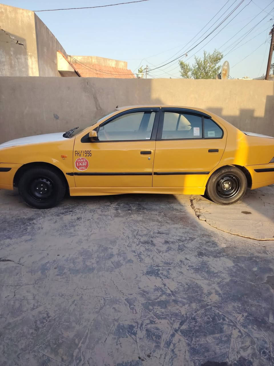 سمند 2011 للبيع سياره حلوه وبلاديه جاهزه من كلشي المكان بغداد حي اور   للستفسار أكثر الاتصال *********** 
السعر27
 وبيهة مجال
