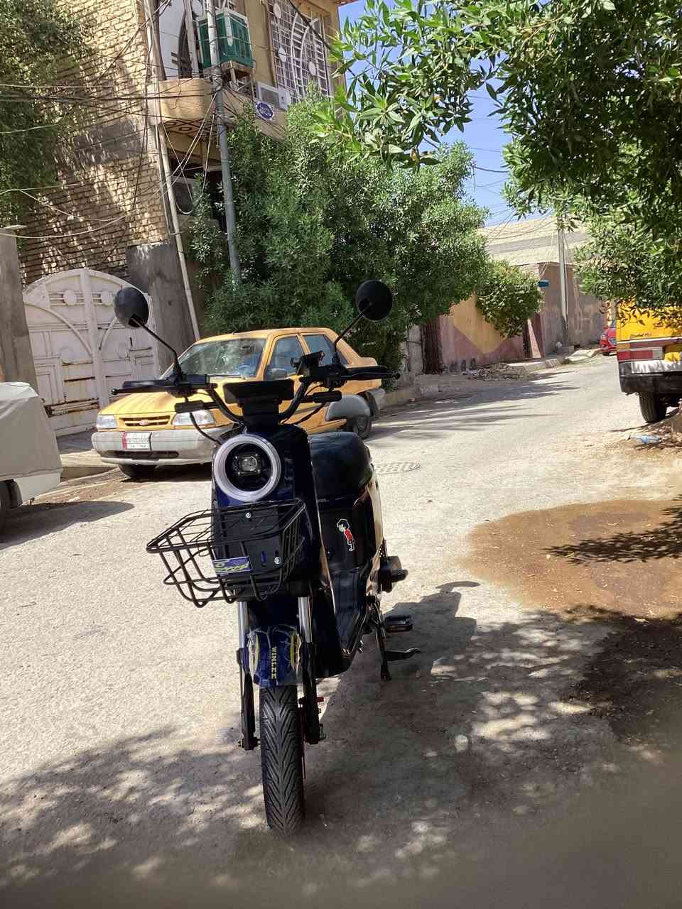 سلام عليكم 🔕 

دراجه شحن  للبيع 

دراجه جديده ما صرلي شهرين من اشتريته 

قبل أسبوع بدلت زوج تايرات 

الموصفات 🔕
دبل إشاره 
لايتات عالي ناصي زنون 
شاشه تعرض العطل 
اربع سرع 

السرع 🔕

بل عداد ١٠٩ 
حقيقيه ٧٠ 

السعر ٥٠٠وبي مجالْْ للطيبين 
الرقم للاستفسار ***********
