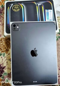 آيباد برو 11 M5 • بطارية ١٠٠٪ • قلم أصلي