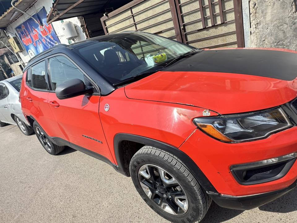 جيب كومباس 2018 فول مواصفات رقم بغداد سونار وحادث مرفوق بلصور سعر 140وبيه مجال سياره كامله من كلشي لتواصل ***********
