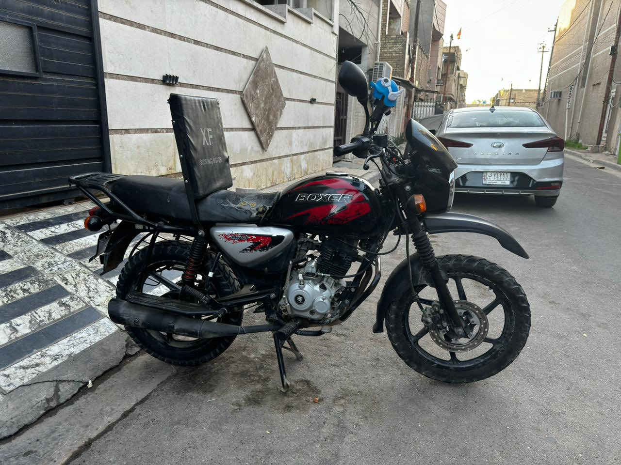 بوكسر( مرقم بغداد )
بوكسر للبيع موديل 2022 مرقم كامل 
رقم بغداد انكليزي دراجة مكفولة من كلشي كاملة مكملة مكينة ناعمة خرسة كلش صدر جديد تخم تاير جديد تچوة ظهر مكاني بغداد الطوبجي للاستفسار الاتصال على الرقم

+964 787 153 8562

+964 780 137 0047
