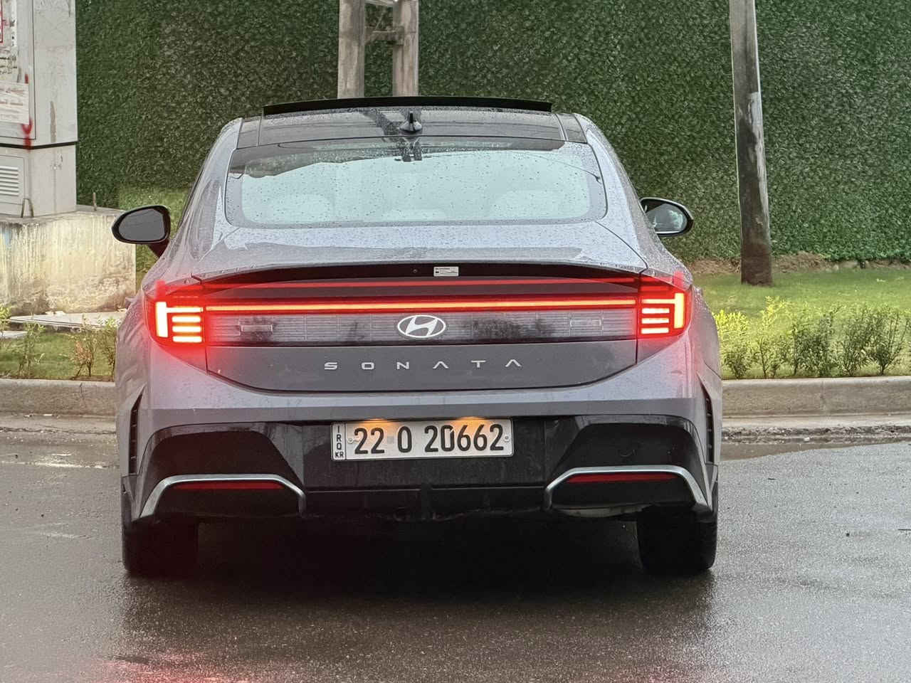 لون ( سمنتي) بيع او مراوس 
سوناتا موديل 2024   الشكل الجديد
فول 1/1 sel بنوراما 
مكينة 2.500
‏HYUNDAI SONATA 2024  
🔴. = بدون دواخل
   صار بيها صبغ  بالجاملغ الخلفي 
شي بسيط بتكمة 
شواصي لغود مكفولة عالفحص ابيع  
الايرياكات راجعة سستم
🔴سياره رقم اربيل فحص وهزه جديد  تحويل مباشر
🔴 بنوراما على طول السقف 
مكينة 2.500 طيااررره 🚀🚀
مواصفات راح اذكرهن 
بصمة دخول ذكي  
شاشة ع طول الدشبول 
تحكم ستيرن 
رادار امامي معا تحديد مسافة سيارة كدامك 
رادار خلفي 
رادار جانبي 
اوتو ستوب خلفي 
اوتو ستوب امامي 
شفتات ستيرن 
كشنات كهرباء وفول ايرباك 
كشنات تدفئه 
كير تعليك 
شحن لاسلكي 
حساس فتح جنطة الخلفية 
تشغيل عن بعد 
نظام خروج عن المسار 
نظام قيادة ذاتيه 
تبريد منفصل قطعتين امامي 
جامات اوتو 
نظام اوتو هولد مال ازدحامات 
هندبريك بصمة 
انظمة قياده سبورت ونورمات وكمفورت  وايكو 
كاربلي يدعم كافة الانظمة الهاتف 
دبل كزوز 
كامرة خلفية دوارة
دشبول كاربون فايبر 
كشنات ودشبول وبيبان لون سموك 
ويلكب حجم ١٨انج
تايرات بلادية عليها 
بجم زنون 
لد ع طول البجم 
لايتات اوتو 
نقط عمياء 
مراية داخليه تعتيم تلقائي 
شاشة تبريد تحكم كله لمس 
🔴مكانها بغداد  . المنصور
🔴السعر 210  ورقة 
صور الحادث موجوده بالمنشور 
🔴رقم الهاتف :  *********** 
واتساب او الاتصال عالرقم
