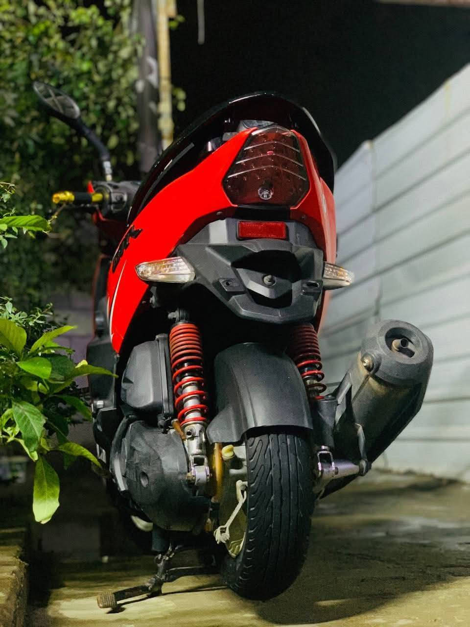 السلام عليكم 
دراجه GTR جي تي ار حديث للبيع

مواصفات عداد شاشه تجي 3 الوان بك لايت خليه ويل ابيض

التزويدات كلجات + يدات

الدراجه اطلع معدل 120 اذا اقل ترجع

امانه الله دراجه كلش حلوه ومكينته بالكارتون منزله من الرمبه وعلى ايدي تبديله دهن كل اسبوع وبانزين كله محسن فلتر شوته كل اسبوعين يتغير مداريه كلش تاخذه مني تصرف عليهه بس بانزين ودهن 
 
ملاحضه بيه فقط كسر بالبجم ومصلح الجناي والي يريد دراجه ماتوكفه مايهمه لان مامبين

السعر 1250 وبيه مجال للطيبين الي يكول غالي اني حلالي وهذه سعري دراجه متئكد منه وتجي تاخذه من البيت 
مكاني التاجي 
رقمي *********** بغداد, العراق
