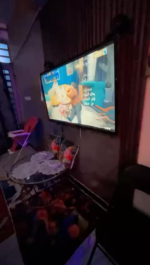 سلام عليكم بيت لبيع مساحه 53متر يحتوي ع ثلاث طوابق 
مشتمل طابق ارضي معزول وشقتين فوك درج خارجي بناء جديد كل طابق يحتوي ع هول مفتوح ع مطبخ نظام تركي وحمام وغرفه واسعه 
كلهن نفس نظام 
العنوان حي القاهره شارع المدارس صاير بل فرع 
رقم صاحب الدار 
السعر 200 مليون 
عرض فرع ٦ متر
***********
