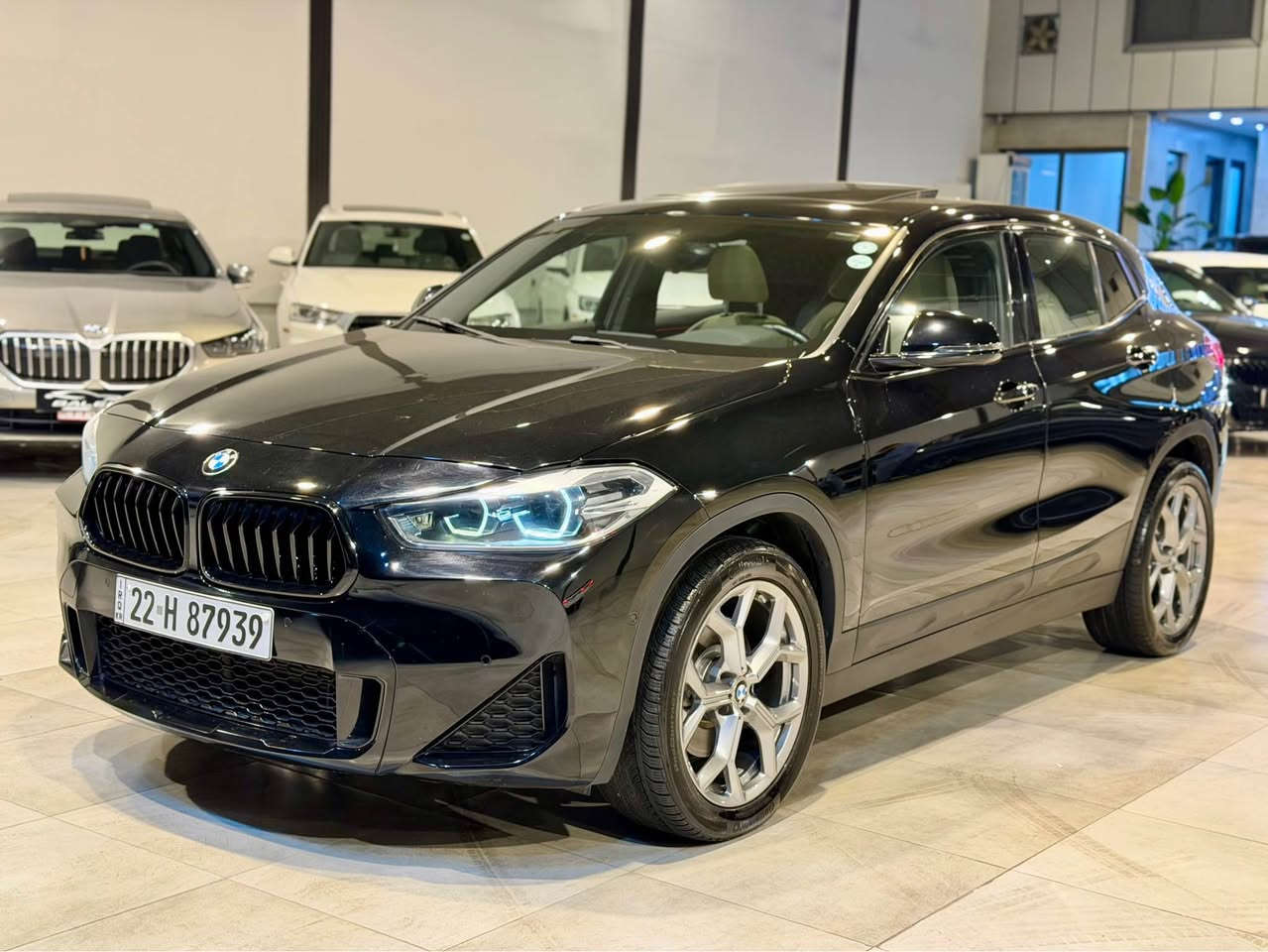 BMW X2  2022
2.8 terbo  xdrive 
فول مواصفات 
لايتات ليد متحرك 
حساس خلفي امامي 
رادار امامي تحديد مسار 
بانوراما 
كشنات جلد هيتر ميموري 
صندوق كهرباء 
بصمة تشغيل 
٢ قطعة صبغ بدون داخل بدون ارباك 
208$
*********** وتس اب 
*********** أربيل, العراق
