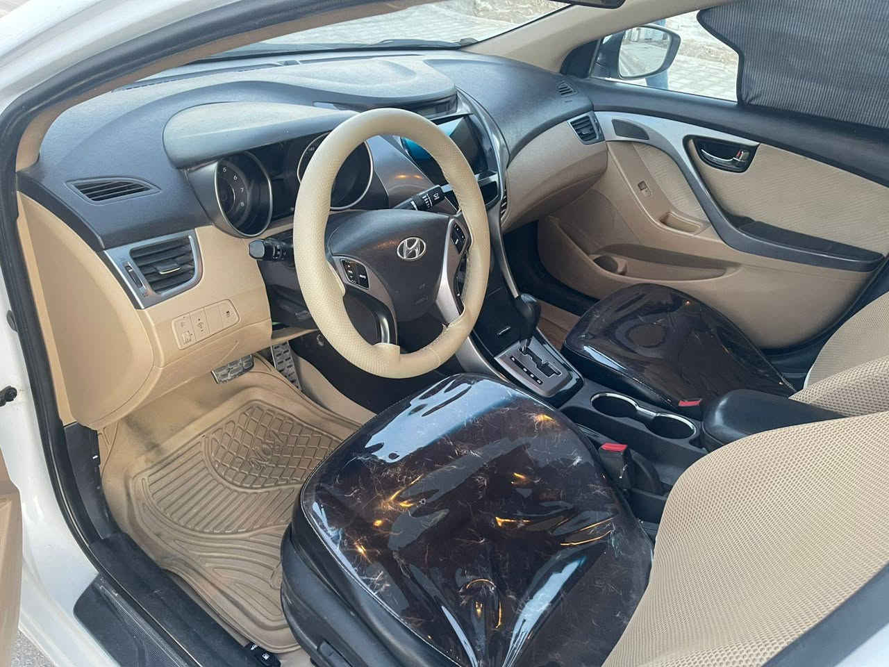 الانترا موديل 2014 خليجي فول مواصفات مكينه 2000 سنويه 27 كير مكينه مكفولات تبريد ثلج دوشمه جديده سياره 3 قطع صبغ ولباقي مكفول سعرها 114 بيها مجال بسيط ***********
