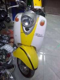 عبد الحليم كلاسك نضافه وشلعه حلوه مكينه ناعمه.   اشاير هندر. سلف. كله ...