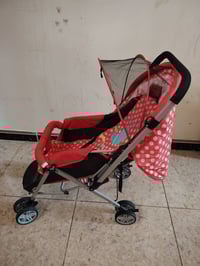 متاح مثل ما موضح بلصور اخوان ثلاجه نضافه 100٪ وعربانه اطفال مستخدمه شي...