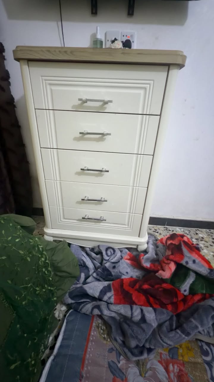غرفه نوم نضيف موديل كلاسيكي سعرها مليون و800قفل


**إذا كنت صاحب هذا الإعلان وتريد حذفه لأي سبب، رجاءا أرسل رسالة إلى الدعم الفني**
