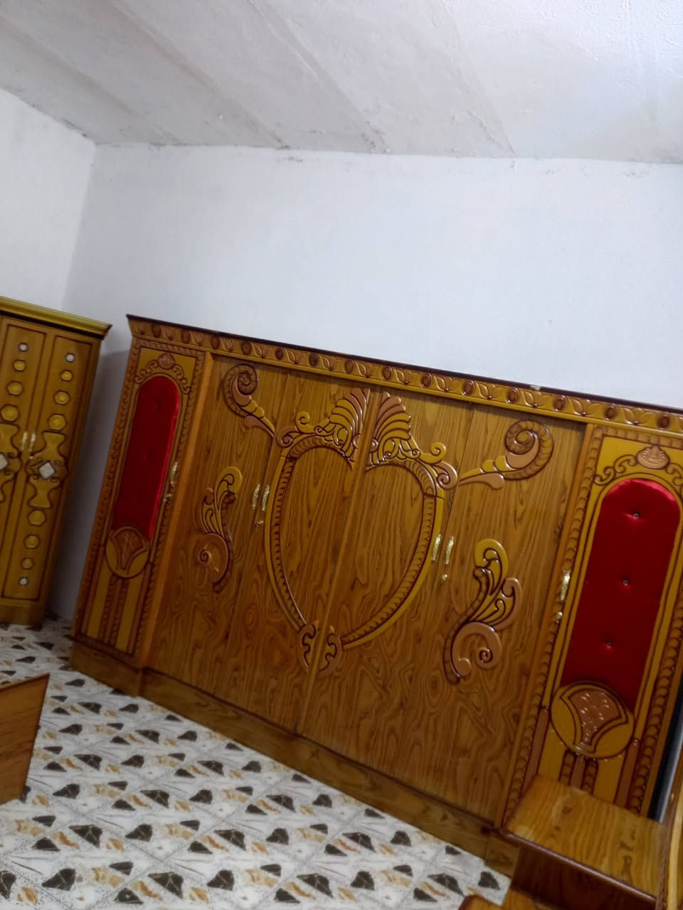 غرفه صاج غير مستعمله للبيع سعر ٩٥٠ مكاني ميسان ***********
