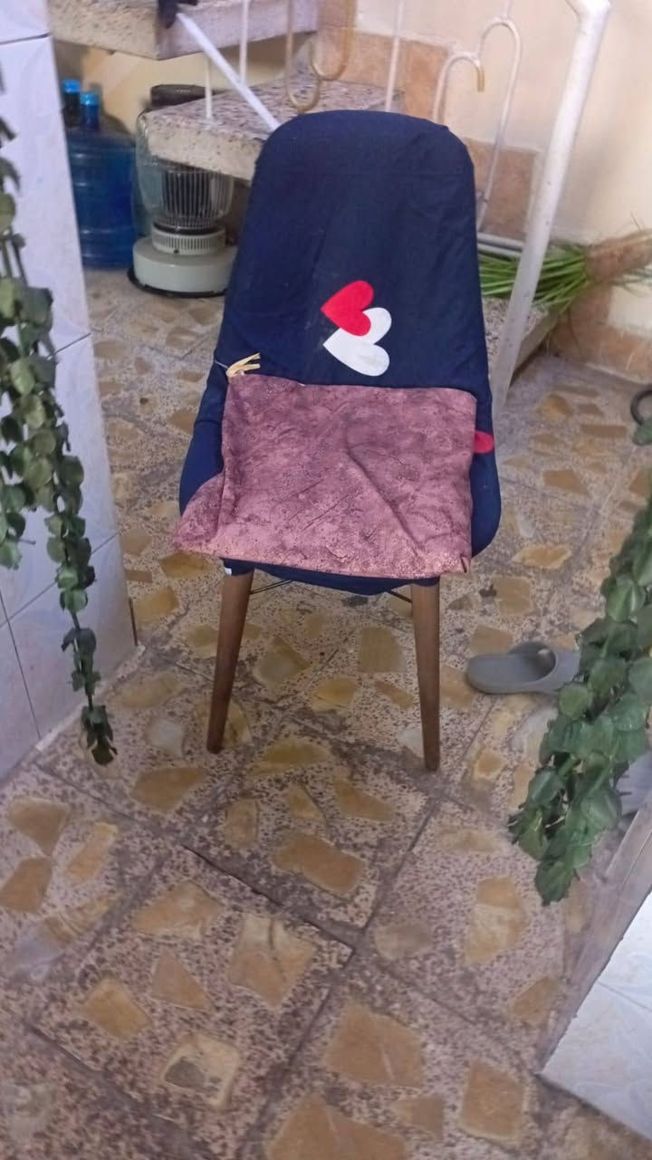 ميز طعام مع ٣ كراسي.      ٩٠ الف


**إذا كنت صاحب هذا الإعلان وتريد حذفه لأي سبب، رجاءا أرسل رسالة إلى الدعم الفني**