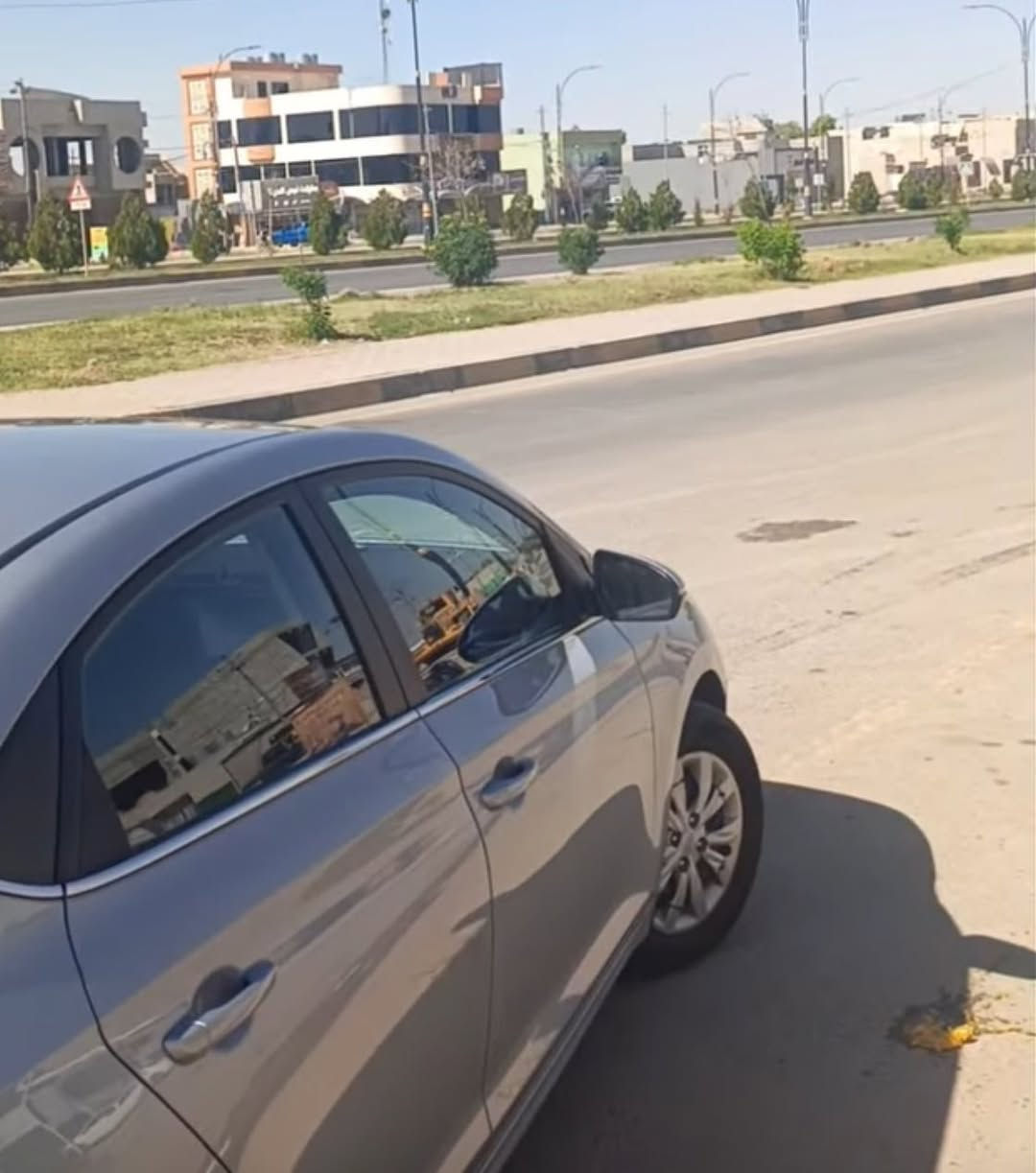 السلام عليكم اكسنت موديل 2022 مكينه 1600 دوش ماشيه 28 ميل / شاشه بلاديه / تحكمات مقود جهتين / ويل كب / لايت زنون / مثبت سرعه/ كامره / مانع انزلاق / تدفئه تبريد كفاله/ سياره جديده ربع متصرف عليها / السعر 95 و بيها مجال بسيط /مستعجل على البيع لان عندي ظرف 
مكاني الديوانية ام الخيل 
للتواصل على هذا الرقم فقط ⬇️ 
0781 623 8839
