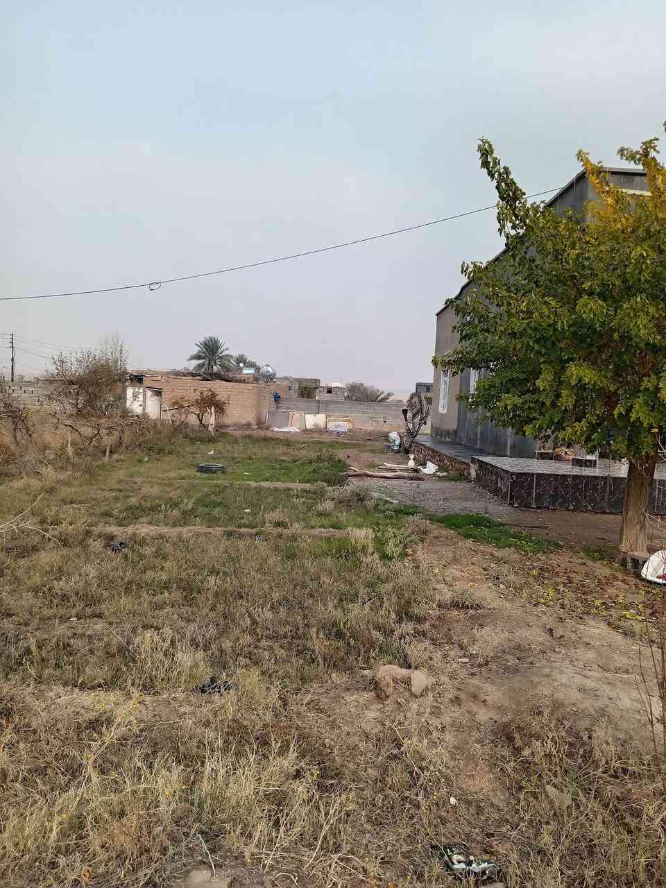 #السلام #عليكم #البيت #معروض #لبييع
البيت يتكون من غرفتين +هول +//ستقبال +ديوان وكلدور سقوف ثانويه // +مطبخ  ستقبال وديوان وكلدور سيراميك حمامات خارج سيراميك  الباقي صب ناعم 
#المساحه 3000 متر  وشويه  بضهر البيت خان +مخزن واضح بصور  
#الموقع #الجزيره #قريه #المراسمه 
أللاستفسار (***********)   (***********)
