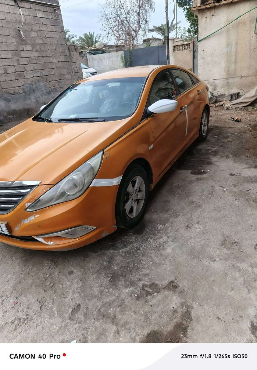 السلام عليكم سياره سوناتا 2011  سياره خير من الله تخم تأير حداديه تبريد تدفئة دواخلهه نضاف محرك وكير جدد  مكينه 2000دوش سياره مصفره هيئه وغرامات رقمها صدامي مامشين معاملتهه ضاله صدامي السيارة راعيهه موجود يريد تحويل السهر 57 وبيهه مجال قليل عنوان بصره أبو الخصيب  هاتف (***********)  بي وتساب
