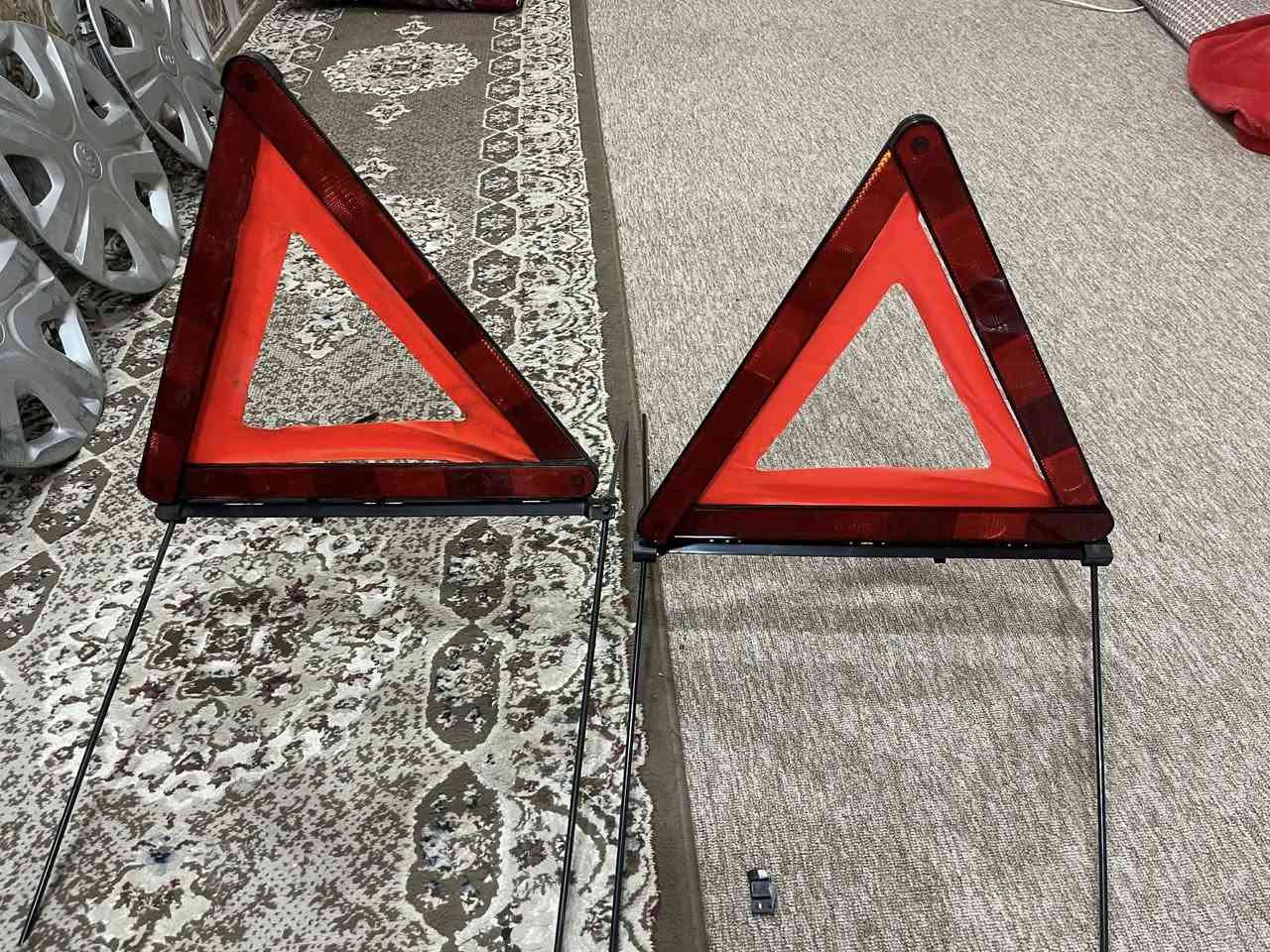 السلام عليكم
للبيع سوبايا  + دبات ادبلو عدد ٢ اصليات + مثلثات اصليات عدد ٢ + تخم كبات اصليات 
سعرهم كلهم ١٧٥ 
***********
