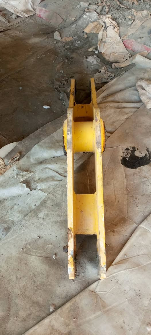 سلام عليكم للبيع لعاب كيله مالت كوماتسو حجم 100او150جديد ***********
