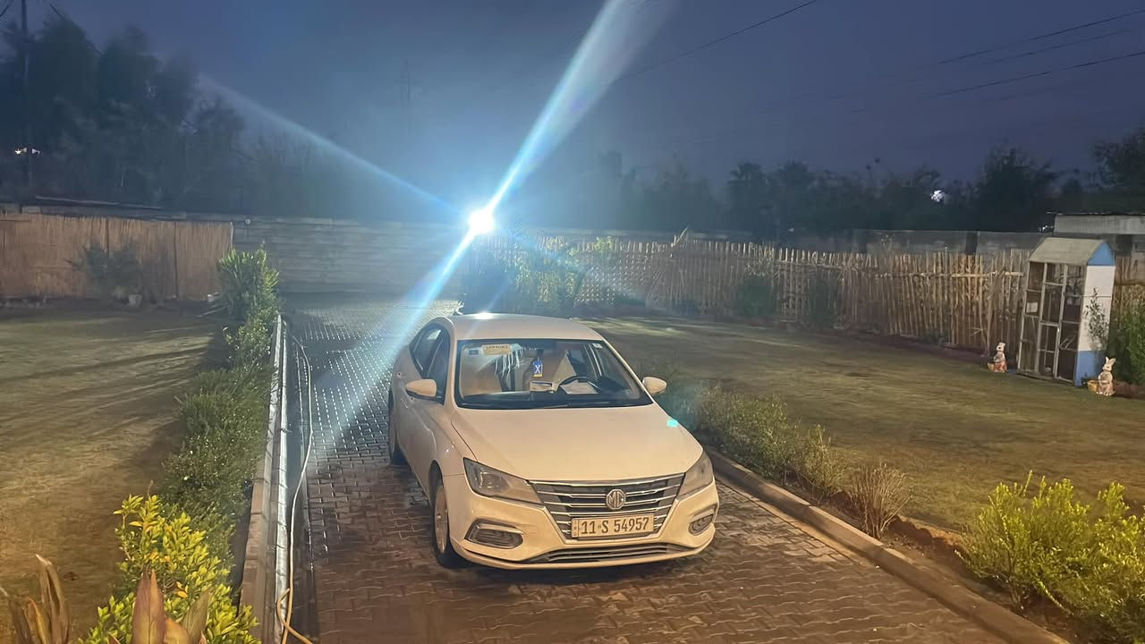 السلام عليكم 
نص دونم في السلاميات نزلت الزغيلات قريب ع ثانويه الحظر قرار ١١٧ المساحه الكليه ١٢٠٠يحتوي ع بيت مساحه ٢٠٠خدمات جاهز للسكن اي استفسار الأتصال ع الرقم *********** او اتصل وتساب
