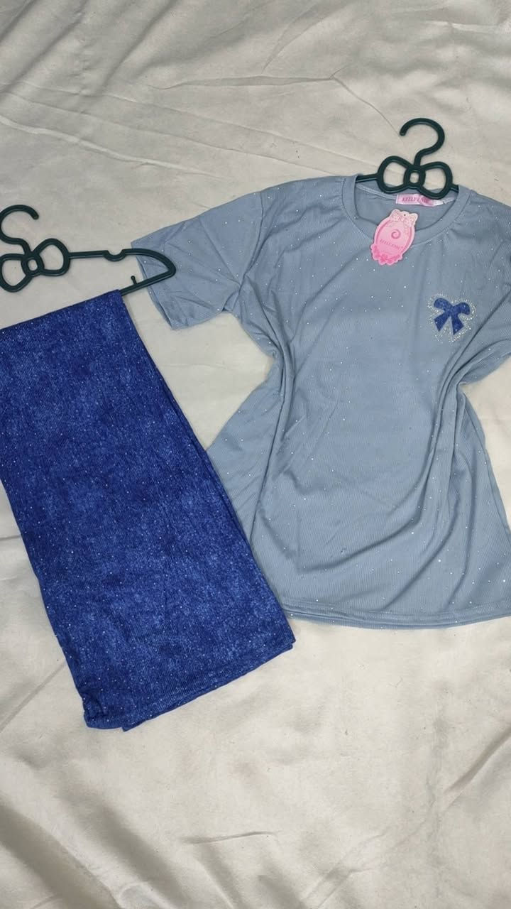 تراك نسائي كريش
الخامة كريش ستراس الاصلية
قياساته xxl,xl فري سايز لحد وزنه 80 
السعر قطعه ب10 فقط


**إذا كنت صاحب هذا الإعلان وتريد حذفه لأي سبب، رجاءا أرسل رسالة إلى الدعم الفني**