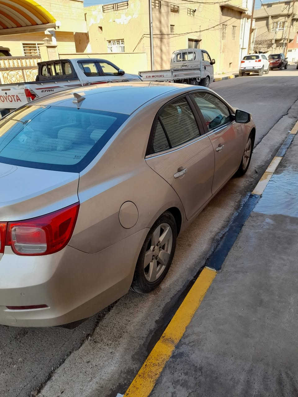 ‏
السلام عليكم  

السعر سياره 100 وبيه مجال لطيبين 

شوفرليت ماليبو Ltz خليجي

موديل 2013.🫡 حجم محرك 2400🏎️

محرك4 سلندر كير محرك شرط لا صرف لا بخار
مواصفات. كشنات جلد👝 تحكمات استيرن 

وتثبيت السرعه 🔚📍هندر بيك لمس🖲️

كشن كهرباء🕹️ دشبول ليد📊يدات نيكل📏

صاج🏷️ داخل لونين

فورميكا مسجل   💽📀صندوق بصمه 
ويل  حجم17
بيه دبل اكجوز 🥢

صدر امامي صدر خلفي دبلات تايرات جديد

كير محرك شرط لا صرف لا بخار خير من الله
سياره بيه قطعه وحده  صندوق للجمالية +نص جاملغ امامي  
سنويه جديده هزه الى الشهر ٤ رقم اربيل الدولي 
بأسمي 

عنوان اربيل رقم الهاتف ***********
