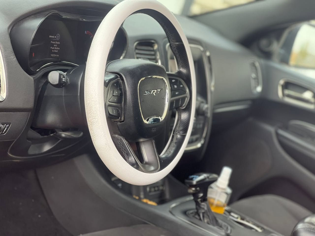 سلام عليكم مكلف بلنشر دورنكو للبيع  موديل 20  سياره كير مكينه شرط سياره رقم مثنى نكليزي هزه جديده  سياره كامله وحلوا للاستفسار ***********
سعر 260 وبيها مجال
