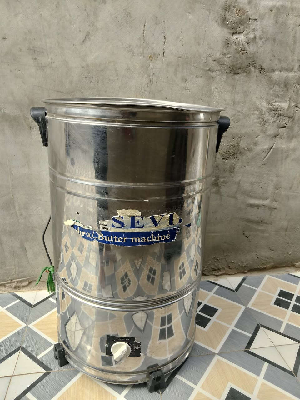 شجوه لبن مستخدمه قليل شرط شغل مكان قرب شركات نفط سعر 75  طوله 75سانتيم تجي وتفحص وتاخذ مراسله خاص او نتصال ***********
