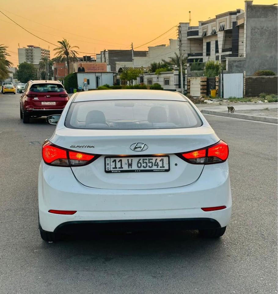 السلام عليكم 
النترا مديل ٢٠١٦ 
ماشيه ٩١ الف 
سياره فول مواصفات فتحه قطعتين تبريد 
تحكمات ستيرن 
بيه صبغ موضع بالسونار 
عارضه ب ١٢٠ وبيه مجال 
***********
