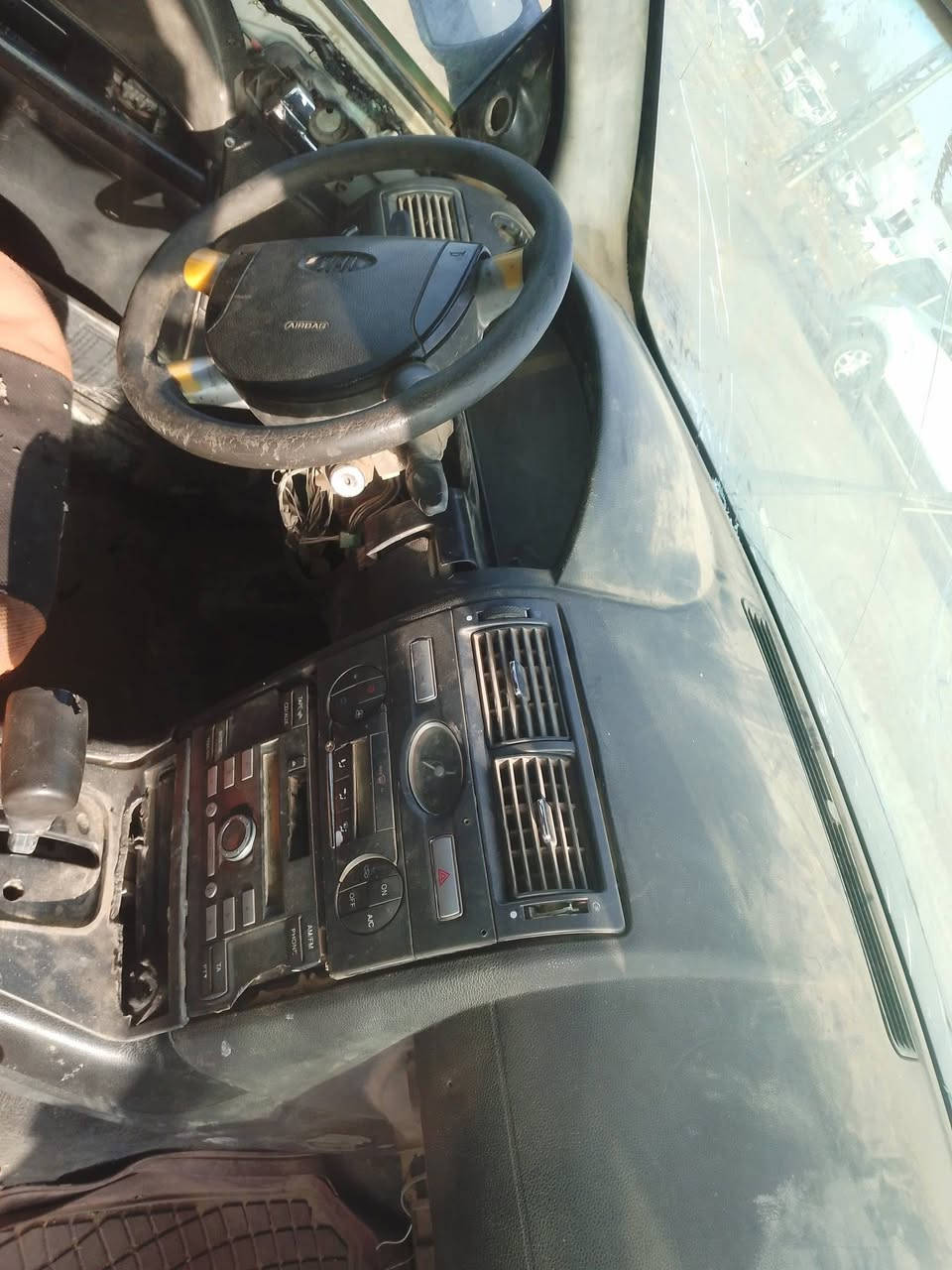 تفصيخ فورد مونديو2006 كير ومكينه كورلا وشنو تحتاج موجود العنوان ديالى بعقوبة ***********
