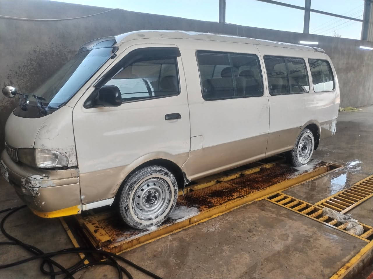 السلام عليكم من رخصه الادمن للبيع كيه بريجوو شبوط مديل 2002 سياحي رقم بغداد سنويه جديده هزه جديده مكينه وكير واكسن حداديه تخم تاير كهربائيات كله مكفول شواصي اربع شركه كفاله من خياس او لحيم للستفسار أكثر *********** المكان النجف
