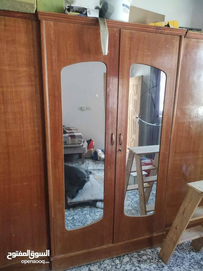 كنتور صاج سته ابواب حجم كبير تسكام للبيع السعر 200,000   للاتصال ***********
