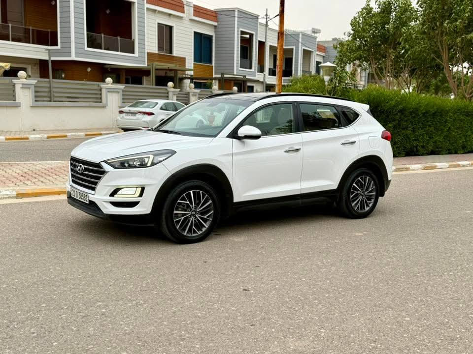 توسان خليجي موديل 2019
فول موصفات 
بصمه بانوراما 
كشن جلد + كهرباء 
تبريد قطعتين 
شحن لاسلكي 
كامرا + حساس امامي حساس  خلفي 
بعد بي اهواي موصفات 
ماشي 120 الف 
كير محرك بشرط 
تخم تاير صدر كله جديد 
سيارا  بدون صبغ بي بارد موجود السونار ويا المنشور 
سعر 175 بي مجال 
مكاني اربيل

***********
