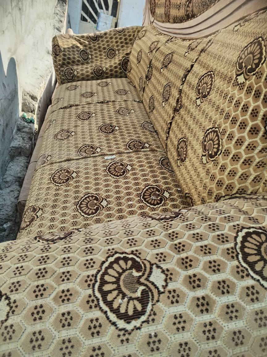 3تخومه بيهن اضرار قليله كما واضح بلصوره بدون كسر بيهن ثقوب كما واضح بلصوره كلهن ٤٠٠ رقمي *********** النجف, العراق
